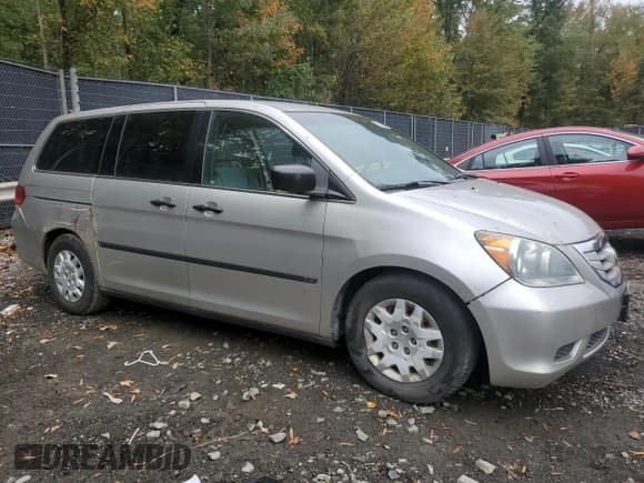 ✅ 2008 Honda Odyssey LX • VIN: 5FNRL382X8B061651 • Лот: 86328035. Опубликован ранее на Copart с пробегом 174 483 миль. Бесплатный доступ к архиву аукционных продаж из США и подробный отчёт об истории автомобиля на DreamBid. Изображение 4.