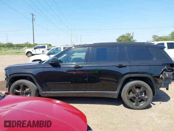 ✅ 2023 Jeep Grand Cherokee Laredo • VIN: 1C4RJJAG0P8106160 • Лот: 43126366. Опубликован ранее на IAAI с пробегом 26 328 миль. Бесплатный доступ к архиву аукционных продаж из США и подробный отчёт об истории автомобиля на DreamBid. Изображение 15.