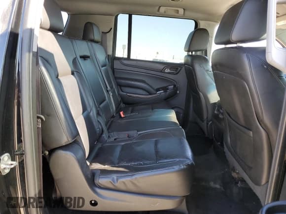 ✅ 2015 Chevrolet Suburban LT • VIN: 1GNSKJKC4FR606798 • Lot: 88490235. Wystawiony na Copart z przebiegiem 79 635 mil. Bezpłatny archiwum sprzedaży aukcyjnych z USA i szczegółowy raport historii pojazdu na DreamBid. Zdjęcie 12.