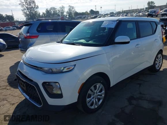 ✅ 2022 Kia Soul LX • VIN: KNDJ23AUXN7836155 • Lot: 43418447. Wystawiony na IAAI z przebiegiem 30 378 mil. Bezpłatny archiwum sprzedaży aukcyjnych z USA i szczegółowy raport historii pojazdu na DreamBid. Zdjęcie 2.