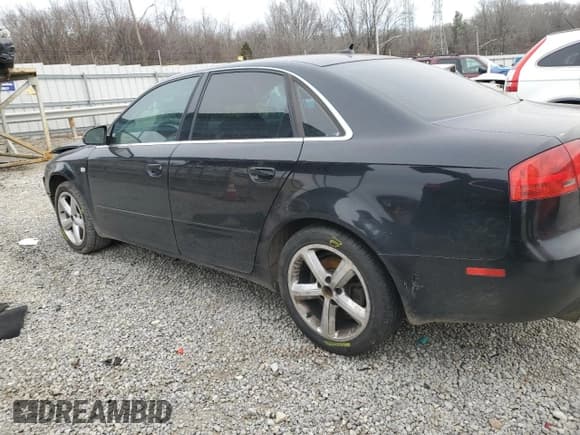✅ 2007 Audi A4 3.2L • VIN: WAUDH78E97A172497 • Лот: 41511545. Опубликован ранее на Copart с пробегом 248 840 миль. Бесплатный доступ к архиву аукционных продаж из США и подробный отчёт об истории автомобиля на DreamBid. Изображение 2.