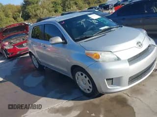 ✅ 2010 Scion xD • VIN: JTKKU4B48A1004578 • Lot: 43611048. Wystawiony na IAAI z przebiegiem 177 702 mil. Bezpłatny archiwum sprzedaży aukcyjnych z USA i szczegółowy raport historii pojazdu na DreamBid. Zdjęcie 1.