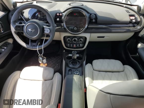 ✅ 2024 MINI Clubman Cooper S • VIN: WMWLV7C05R2U55007 • Лот: 56545505. Опубликован ранее на Copart с пробегом 13 025 миль. Бесплатный доступ к архиву аукционных продаж из США и подробный отчёт об истории автомобиля на DreamBid. Изображение 8.