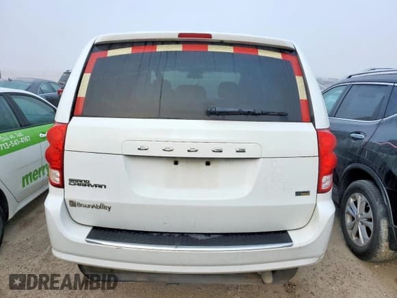 ✅ 2017 Dodge Grand Caravan SE • VIN: 2C7WDGBG9HR738806 • Lot: 85950675. Wystawiony na Copart z przebiegiem 145 436 mil. Bezpłatny archiwum sprzedaży aukcyjnych z USA i szczegółowy raport historii pojazdu na DreamBid. Zdjęcie 6.