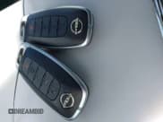 ✅ 2024 Nissan Sentra SV • VIN: 3N1AB8CV9RY317799 • Lot: 42407470. Wystawiony na IAAI z przebiegiem 5 469 mil. Bezpłatny archiwum sprzedaży aukcyjnych z USA i szczegółowy raport historii pojazdu na DreamBid. Zdjęcie 11.