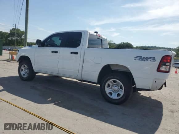 2023 Ram 1500 Tradesman z VIN 1C6SRFCT9PN641644, wystawiony jako Copart lot #64295795 z przebiegiem 20 664 mil mil oraz Szkoda całkowita • Salvage title. Historia ofert i sprzedaży dostępna na DreamBid. Obrazek 2.