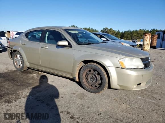 ✅ 2010 Dodge Avenger R/T • VIN: 1B3CC5FB2AN133214 • Лот: 88853555. Опубликован ранее на Copart с пробегом 238 014 миль. Бесплатный доступ к архиву аукционных продаж из США и подробный отчёт об истории автомобиля на DreamBid. Изображение 4.