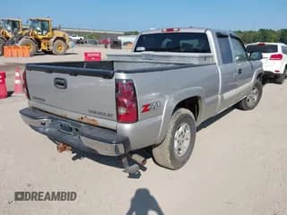 ✅ 2004 Chevrolet Silverado 1500 Z71 • VIN: 2GCEK19T041217979 • Lot: 43245065. Wystawiony na IAAI z przebiegiem Nie podano. Bezpłatny archiwum sprzedaży aukcyjnych z USA i szczegółowy raport historii pojazdu na DreamBid. Zdjęcie 4.