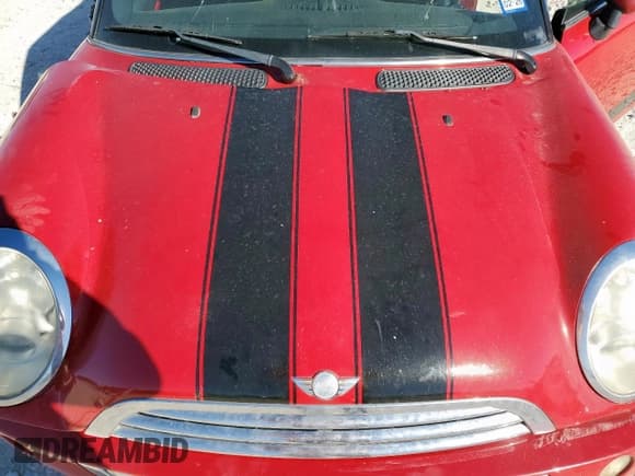 ✅ 2008 MINI Convertible • VIN: WMWRF33548TF67983 • Lot: 90277935. Wystawiony na Copart z przebiegiem 155 987 mil. Bezpłatny archiwum sprzedaży aukcyjnych z USA i szczegółowy raport historii pojazdu na DreamBid. Zdjęcie 11.