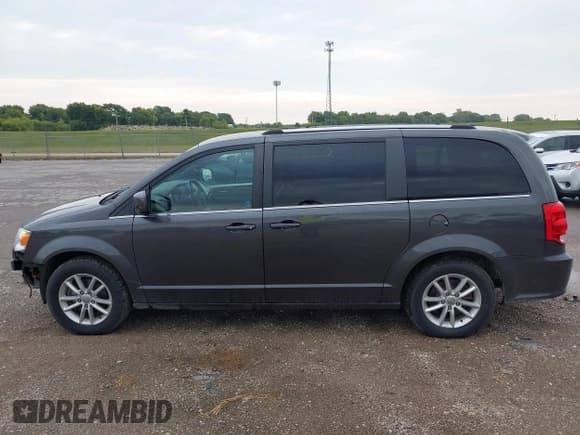 ✅ 2018 Dodge Grand Caravan SXT • VIN: 2C4RDGCG1JR360138 • Lot: 43267151. Listed on IAAI with 169,249 mi. Free auction sales archive from the USA and detailed vehicle history report at DreamBid. Image 15.