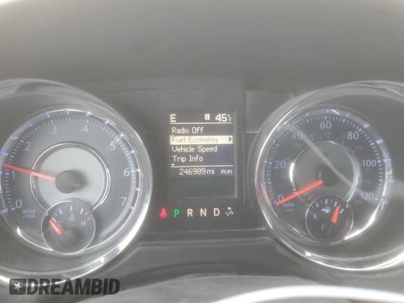 ✅ 2015 Chrysler Town & Country S • VIN: 2C4RC1HG4FR755673 • Lot: 82405424. Listed on Copart with 246,989 mi. Free auction sales archive from the USA and detailed vehicle history report at DreamBid. Image 9.