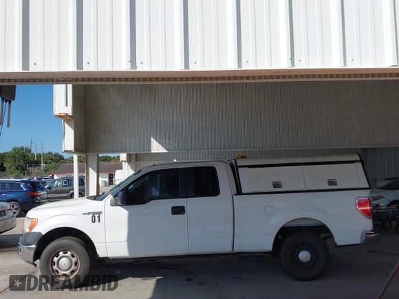 ✅ 2013 Ford F-150 XL • VIN: 1FTFX1EF7DKE13102 • Lot: 43571089. Listed on IAAI with 160,250 mi. Free auction sales archive from the USA and detailed vehicle history report at DreamBid. Image 15.