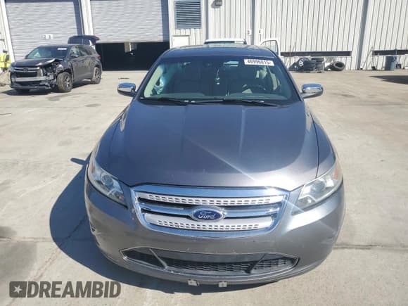 ✅ 2011 Ford Taurus Limited • VIN: 1FAHP2JW5BG132894 • Lot: 46996815. Wystawiony na Copart z przebiegiem 76 980 mil. Bezpłatny archiwum sprzedaży aukcyjnych z USA i szczegółowy raport historii pojazdu na DreamBid. Zdjęcie 5.