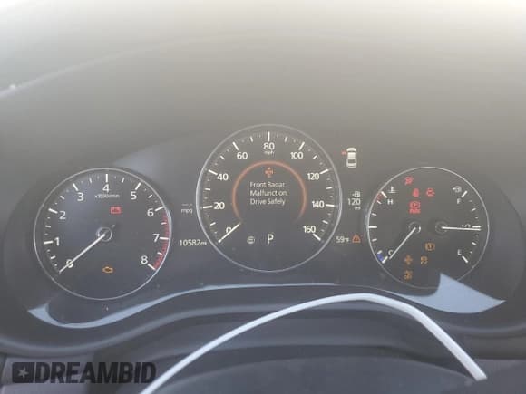 ✅ 2023 Mazda 3 Premium Plus • VIN: 3MZBPBEY1PM376435 • Lot: 90228115. Wystawiony na Copart z przebiegiem 10 582 mil. Bezpłatny archiwum sprzedaży aukcyjnych z USA i szczegółowy raport historii pojazdu na DreamBid. Zdjęcie 9.