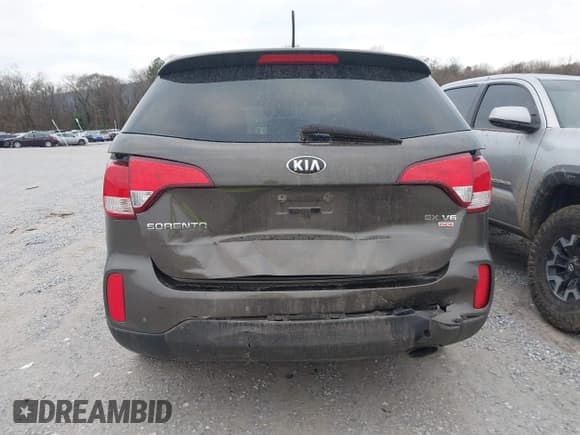✅ 2014 Kia Sorento EX • VIN: 5XYKU4A78EG532467 • Лот: 41128649. Опубликован ранее на IAAI с пробегом Не указан. Бесплатный доступ к архиву аукционных продаж из США и подробный отчёт об истории автомобиля на DreamBid. Изображение 16.