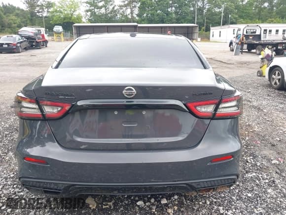 ✅ 2021 Nissan Maxima Platinum • VIN: 1N4AA6FV1MC501139 • Lot: 42535775. Listed on IAAI with 88,135 mi. Free auction sales archive from the USA and detailed vehicle history report at DreamBid. Image 16.