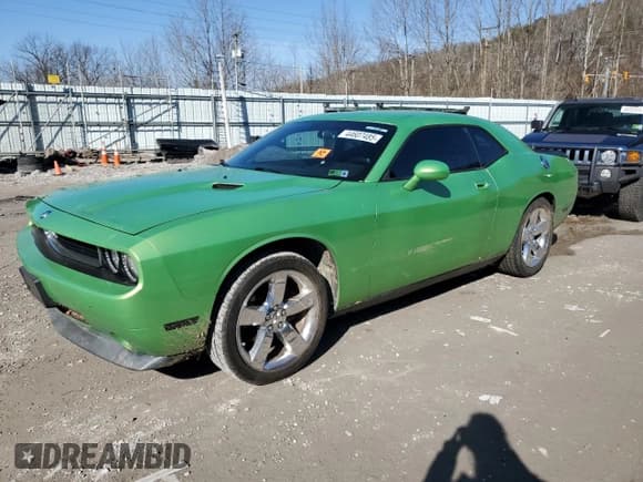 ✅ 2010 Dodge Challenger SE • VIN: 2B3CJ4DV7AH235419 • Lot: 44607485. Wystawiony na Copart z przebiegiem 179 938 mil. Bezpłatny archiwum sprzedaży aukcyjnych z USA i szczegółowy raport historii pojazdu na DreamBid. Zdjęcie 1.