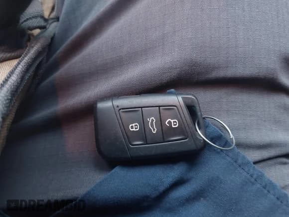 ✅ 2019 Volkswagen Jetta S • VIN: 3VW5T7BU2KM195232 • Lot: 43357447. Listed on IAAI with 37,615 mi. Free auction sales archive from the USA and detailed vehicle history report at DreamBid. Image 11.