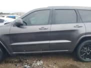 ✅ 2019 Jeep Grand Cherokee Laredo E • VIN: 1C4RJEAG1KC572533 • Lot: 41556719. Wystawiony na IAAI z przebiegiem 31 625 mil. Bezpłatny archiwum sprzedaży aukcyjnych z USA i szczegółowy raport historii pojazdu na DreamBid. Zdjęcie 14.