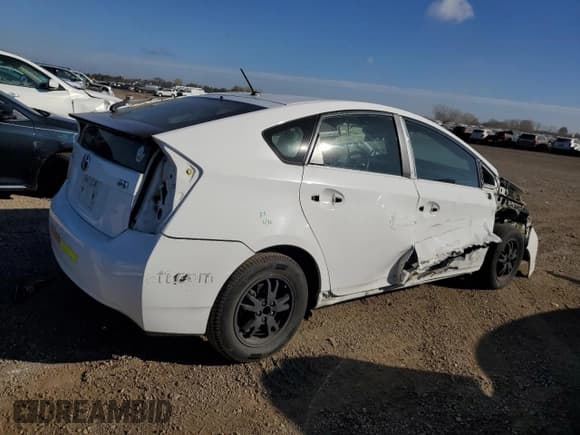 ✅ 2013 Toyota Prius Two • VIN: JTDKN3DU3D5559950 • Lot: 90502305. Wystawiony na Copart z przebiegiem 215 206 mil. Bezpłatny archiwum sprzedaży aukcyjnych z USA i szczegółowy raport historii pojazdu na DreamBid. Zdjęcie 3.