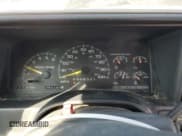 ✅ 1998 GMC Sierra 1500 • VIN: 2GTEK19R6W1553174 • Лот: 71101985. Опубликован ранее на Copart с пробегом 164 198 миль. Бесплатный доступ к архиву аукционных продаж из США и подробный отчёт об истории автомобиля на DreamBid. Изображение 9.