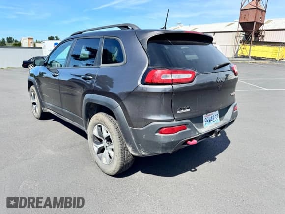 ✅ 2018 Jeep Cherokee Trailhawk • VIN: 1C4PJMBX0JD600413 • Lot: 60336385. Listed on Copart with 64,875 mi. Free auction sales archive from the USA and detailed vehicle history report at DreamBid. Image 3.