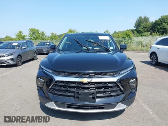 ✅ 2023 Chevrolet Blazer LT • VIN: 3GNKBHR42PS221987 • Lot: 42786132. Wystawiony na IAAI z przebiegiem 17 087 mil. Bezpłatny archiwum sprzedaży aukcyjnych z USA i szczegółowy raport historii pojazdu na DreamBid. Zdjęcie 12.