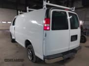 ✅ 2022 GMC Savana Cargo • VIN: 1GTW7AF77N1222004 • Lot: 40864118. Wystawiony na IAAI z przebiegiem 66 592 mil. Bezpłatny archiwum sprzedaży aukcyjnych z USA i szczegółowy raport historii pojazdu na DreamBid. Zdjęcie 3.