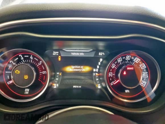 2016 Dodge Challenger SXT Plus с VIN 2C3CDZAG9GH131391, выставлен на аукционе Copart как лот 71879945 с пробегом 89 216 миль миль и Списание • Salvage title. История ставок и продаж доступна на DreamBid. Изображение 9.