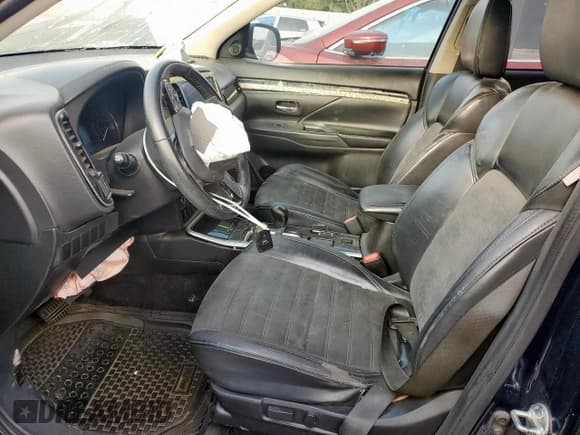 ✅ 2019 Mitsubishi Outlander SE • VIN: JA4AD3A35KZ053112 • Лот: 70233235. Опубликован ранее на Copart с пробегом 161 392 миль. Бесплатный доступ к архиву аукционных продаж из США и подробный отчёт об истории автомобиля на DreamBid. Изображение 7.