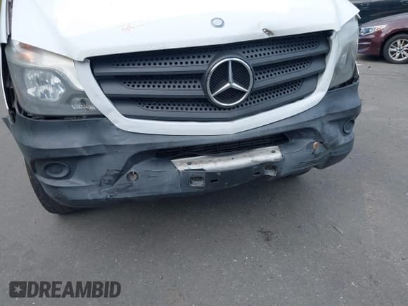 ✅ 2014 Mercedes-Benz Sprinter • VIN: WD3PE8DE7E5901696 • Lot: 43079855. Wystawiony na IAAI z przebiegiem 424 967 mil. Bezpłatny archiwum sprzedaży aukcyjnych z USA i szczegółowy raport historii pojazdu na DreamBid. Zdjęcie 6.