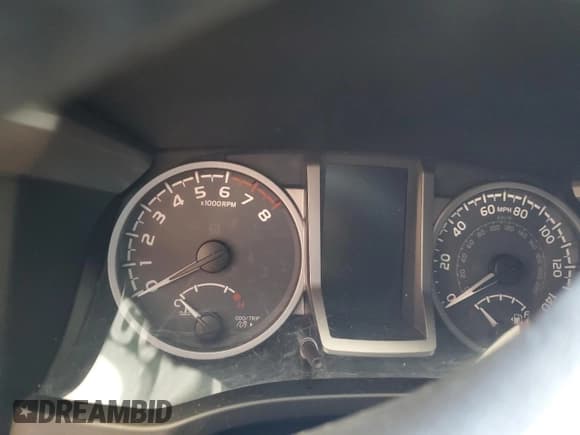 ✅ 2018 Toyota Tacoma SR5 • VIN: 3TMEZ5CN3JM072275 • Lot: 56141695. Listed on Copart with Not provided. Free auction sales archive from the USA and detailed vehicle history report at DreamBid. Image 9.