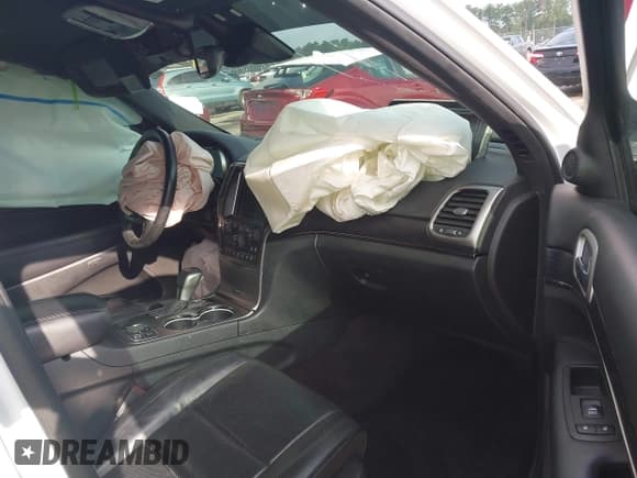 ✅ 2018 Jeep Grand Cherokee High Altitude • VIN: 1C4RJFCG7JC236693 • Lot: 42865760. Wystawiony na IAAI z przebiegiem 156 516 mil. Bezpłatny archiwum sprzedaży aukcyjnych z USA i szczegółowy raport historii pojazdu na DreamBid. Zdjęcie 5.