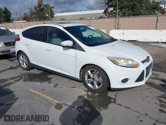 ✅ 2014 Ford Focus SE • VIN: 1FADP3K24EL260748 • Lot: 43736365. Listed on IAAI with 137,644 mi. Free auction sales archive from the USA and detailed vehicle history report at DreamBid. Image 1.