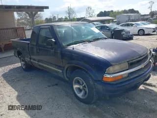 ✅ 2001 Chevrolet S-10 LS • VIN: 1GCCS19W018121862 • Лот: 41932847. Опубликован ранее на IAAI с пробегом 83 728 миль. Бесплатный доступ к архиву аукционных продаж из США и подробный отчёт об истории автомобиля на DreamBid. Изображение 1.
