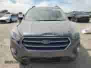 2018 Ford Escape SE z VIN 1FMCU9GD6JUD48647, wystawiony jako Copart lot #70868345 z przebiegiem 102 072 mil mil oraz Szkoda całkowita • Salvage title. Historia ofert i sprzedaży dostępna na DreamBid. Obrazek 5.