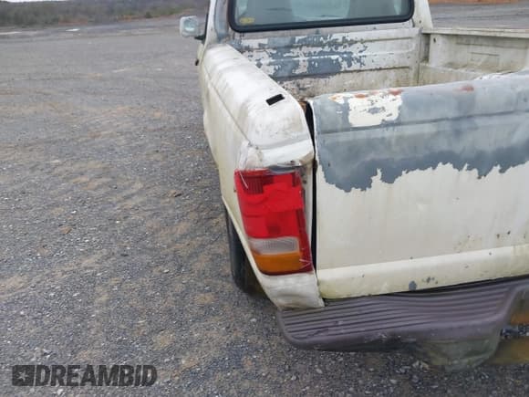 ✅ 1996 Ford Ranger XL • VIN: 1FTCR10AXTUD39668 • Lot: 43842800. Listed on IAAI with 146,000 mi. Free auction sales archive from the USA and detailed vehicle history report at DreamBid. Image 16.