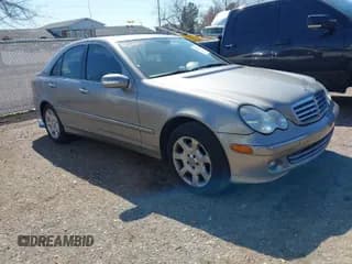 ✅ 2006 Mercedes-Benz C 280 Luxury • VIN: WDBRF54H26A892630 • Lot: 41733945. Wystawiony na IAAI z przebiegiem 193 041 mil. Bezpłatny archiwum sprzedaży aukcyjnych z USA i szczegółowy raport historii pojazdu na DreamBid. Zdjęcie 1.