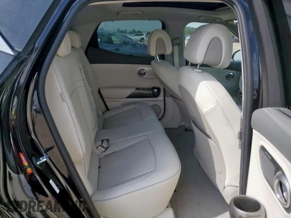 ✅ 2024 Genesis GV60 Advanced • VIN: KMUKCDSC6RU021775 • Lot: 61066935. Wystawiony na Copart z przebiegiem 3 690 mil. Bezpłatny archiwum sprzedaży aukcyjnych z USA i szczegółowy raport historii pojazdu na DreamBid. Zdjęcie 11.