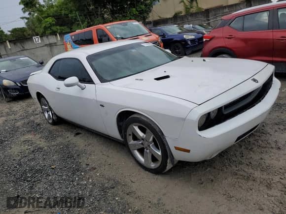 2010 Dodge Challenger R/T Classic z VIN 2B3CJ5DT2AH314131, wystawiony jako Copart lot #71792124 z przebiegiem Nie podano mil oraz Czysty tytuł • Clean title. Historia ofert i sprzedaży dostępna na DreamBid. Obrazek 4.