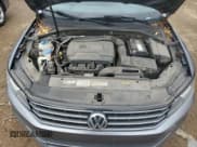 ✅ 2017 Volkswagen Passat S • VIN: 1VWAT7A38HC033333 • Лот: 69594735. Опубликован ранее на Copart с пробегом 105 235 миль. Бесплатный доступ к архиву аукционных продаж из США и подробный отчёт об истории автомобиля на DreamBid. Изображение 11.