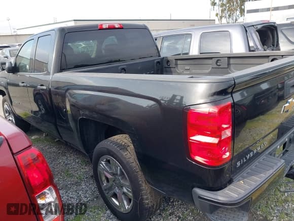 ✅ 2018 Chevrolet Silverado 1500 Custom • VIN: 1GCRCPEC0JZ321723 • Лот: 41534756. Опубликован ранее на IAAI с пробегом 44 224 миль. Бесплатный доступ к архиву аукционных продаж из США и подробный отчёт об истории автомобиля на DreamBid. Изображение 3.