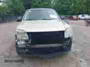 2010 Mercury Mariner z VIN 4M2CN8B73AKJ05123, wystawiony jako IAAI lot #42512923 z przebiegiem 240 736 mil mil oraz . Historia ofert i sprzedaży dostępna na DreamBid. Obrazek 13.