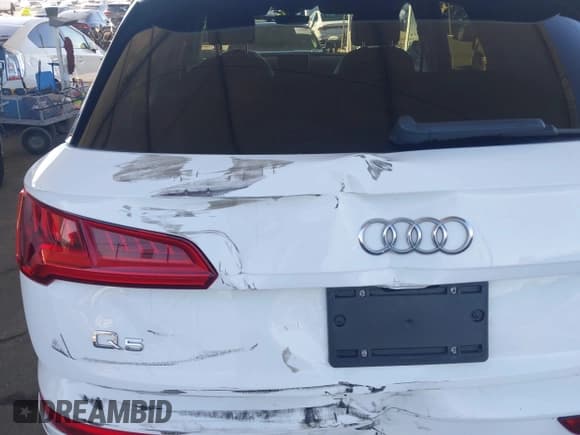 ✅ 2018 Audi Q5 Premium Plus • VIN: WA1BNAFY3J2007604 • Lot: 43451006. Wystawiony na IAAI z przebiegiem 120 424 mil. Bezpłatny archiwum sprzedaży aukcyjnych z USA i szczegółowy raport historii pojazdu na DreamBid. Zdjęcie 18.