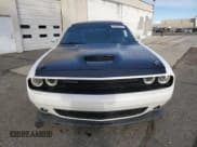 ✅ 2018 Dodge Challenger R/T Scat Pack • VIN: 2C3CDZFJ8JH142006 • Lot: 92073725. Wystawiony na Copart z przebiegiem 125 868 mil. Bezpłatny archiwum sprzedaży aukcyjnych z USA i szczegółowy raport historii pojazdu na DreamBid. Zdjęcie 5.