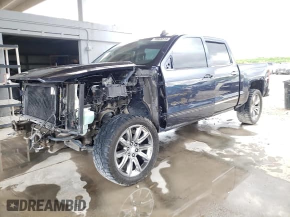 ✅ 2018 Chevrolet Silverado 1500 LTZ • VIN: 3GCUKSEC9JG282064 • Лот: 70865514. Опубликован ранее на Copart с пробегом 88 754 миль. Бесплатный доступ к архиву аукционных продаж из США и подробный отчёт об истории автомобиля на DreamBid. Изображение 1.