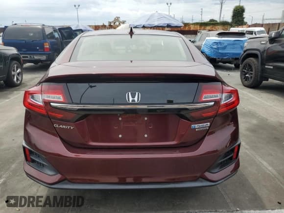 ✅ 2018 Honda Clarity Touring • VIN: JHMZC5F31JC021502 • Лот: 70939145. Опубликован ранее на Copart с пробегом 82 612 миль. Бесплатный доступ к архиву аукционных продаж из США и подробный отчёт об истории автомобиля на DreamBid. Изображение 6.