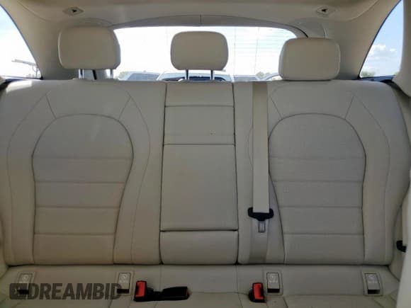 ✅ 2019 Mercedes-Benz GLC 300 • VIN: WDC0G4JB0KV161337 • Lot: 81901955. Listed on Copart with 68,851 mi. Free auction sales archive from the USA and detailed vehicle history report at DreamBid. Image 10.