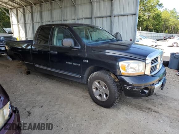 ✅ 2006 Dodge 1500 Laramie • VIN: 1D7HU18266S605176 • Лот: 73225944. Опубликован ранее на Copart с пробегом 359 026 миль. Бесплатный доступ к архиву аукционных продаж из США и подробный отчёт об истории автомобиля на DreamBid. Изображение 4.