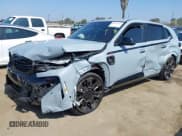 ✅ 2024 BMW XM Label Red • VIN: 5YM33CS05R9U93905 • Lot: 42617343. Wystawiony na IAAI z przebiegiem 17 070 mil. Bezpłatny archiwum sprzedaży aukcyjnych z USA i szczegółowy raport historii pojazdu na DreamBid. Zdjęcie 18.